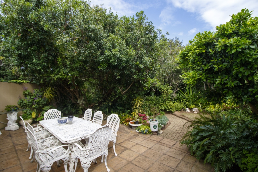 6 Bedroom Property for Sale in West Bank Eastern Cape